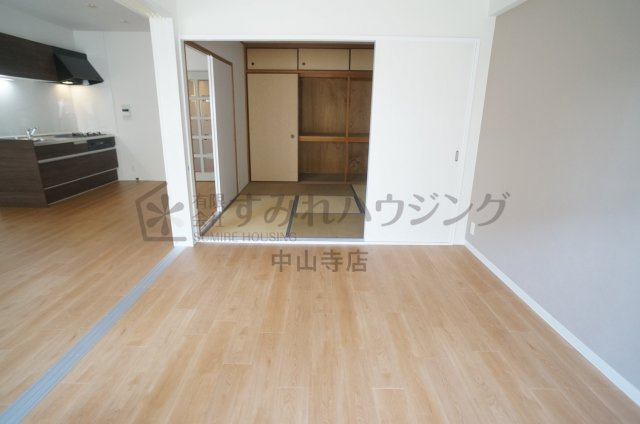 ボナミ田中マンションPARTⅡの収納|押入れの収納力に驚きです！