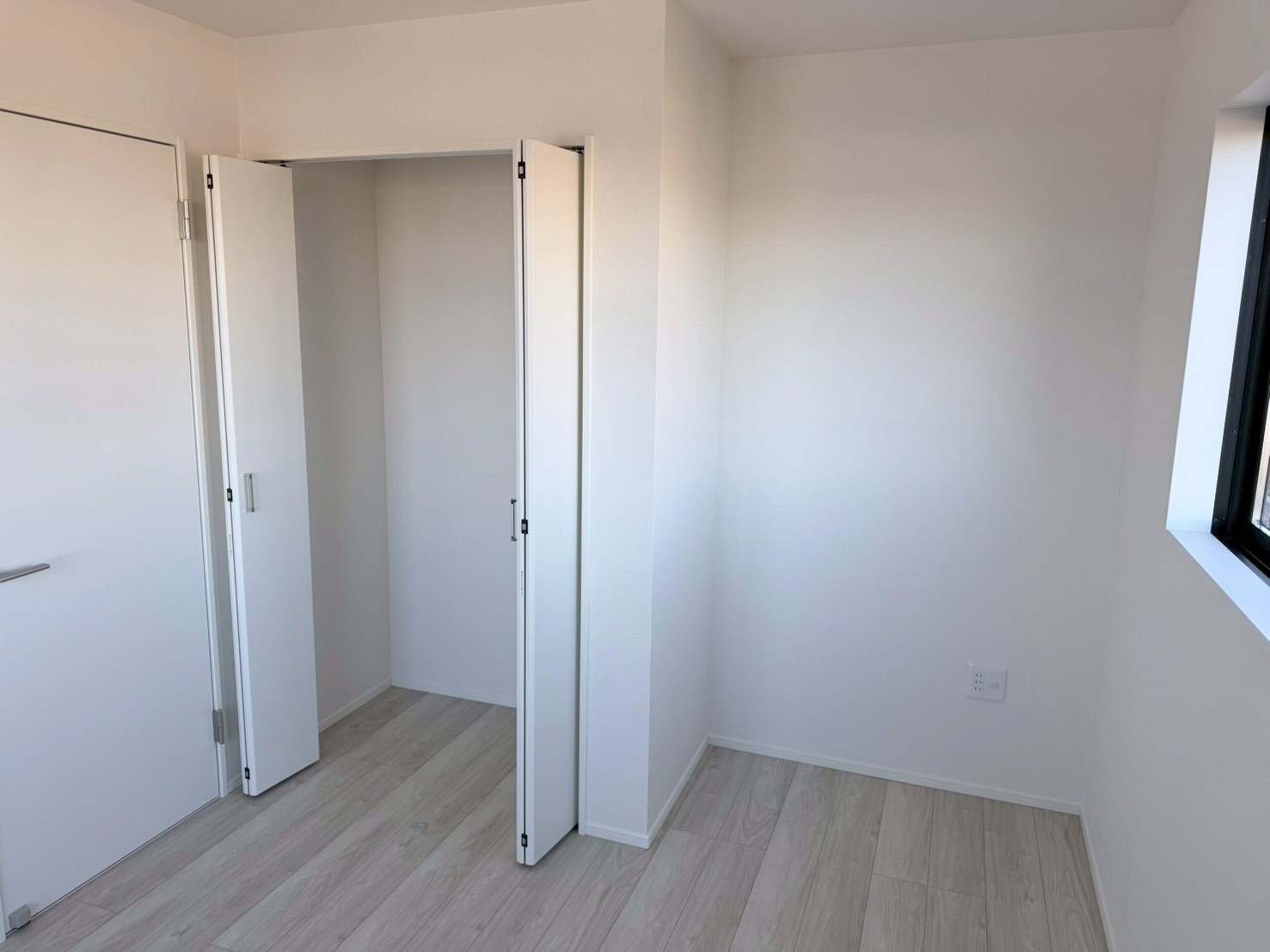 川口市伊刈11期　新築一戸建て　１号棟の洋室|広々とした洋室です