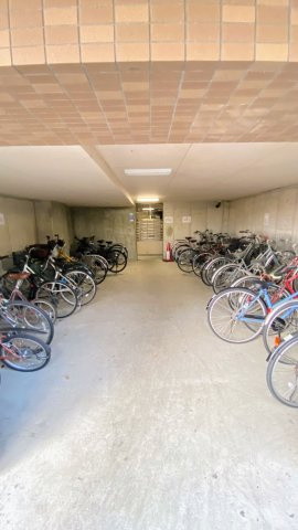 セルヴィオ４番館の駐輪場
