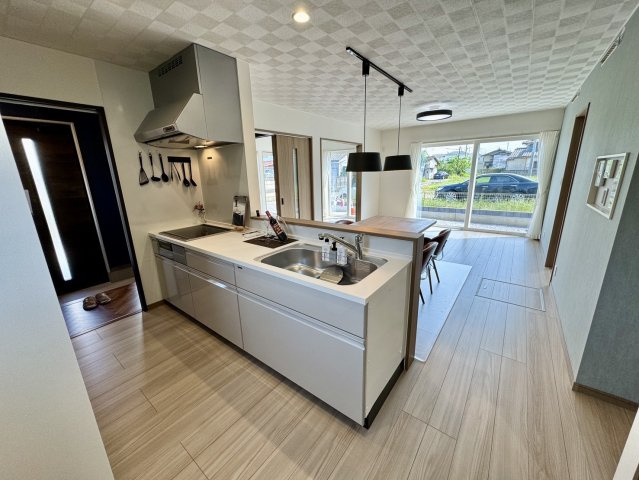 【Z空調】渋川市行幸田　限定1棟　新築建売のキッチン