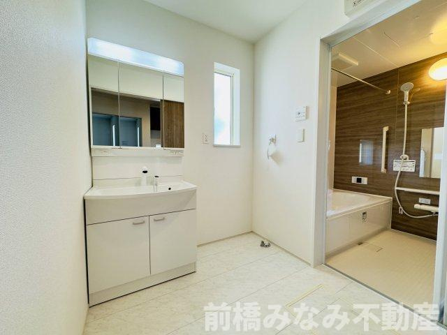 前橋市朝日町三丁目　限定1棟　ハートフルタウン　新築建売の独立洗面台|独立洗面台で身支度をすべて済ませてしまいましょう