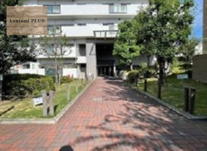 ファミールパーク鶴見のエントランス