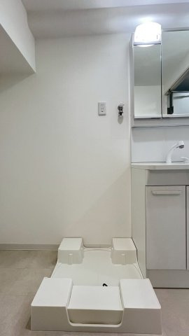 ネオコーポ桃谷のランドリースペース|ランドリースペース