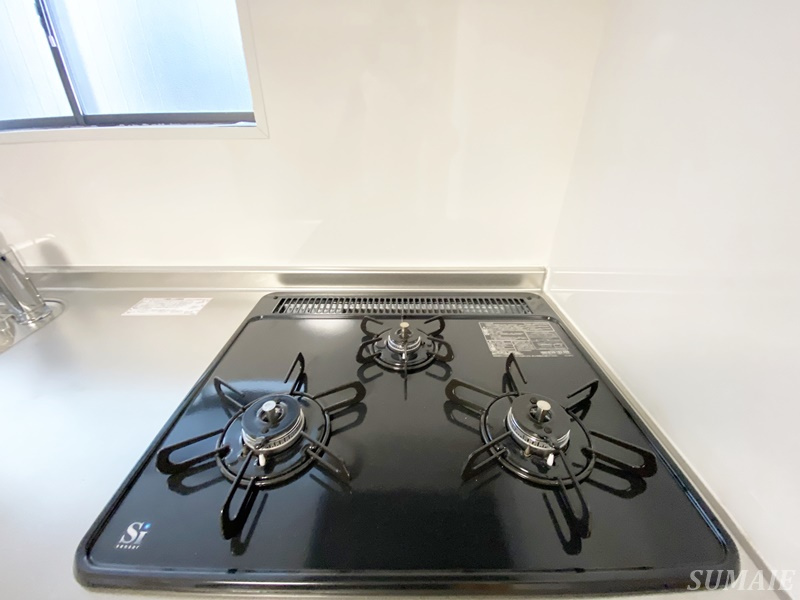 東京マンションのキッチン|3口コンロです☆