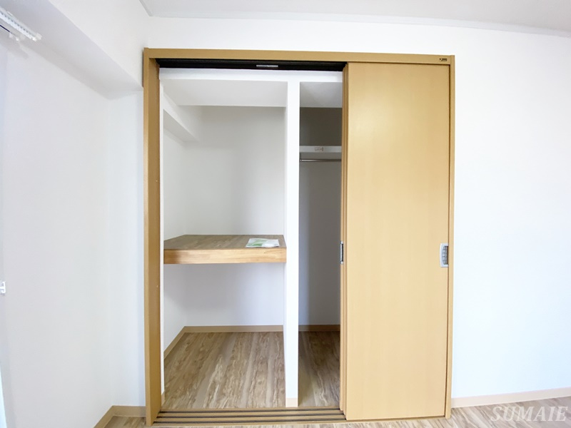 東京マンションの収納|寝室のクローゼットです☆