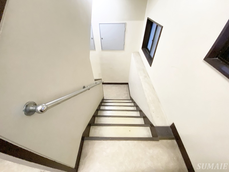 東京マンションのその他共用部分|共用階段☆