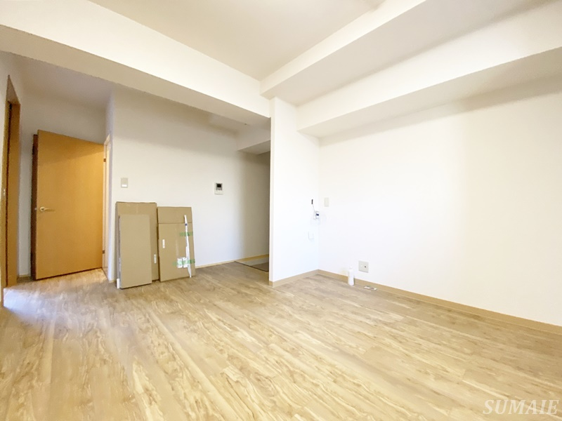 東京マンションの居間・リビング|別角度からみたリビングです☆