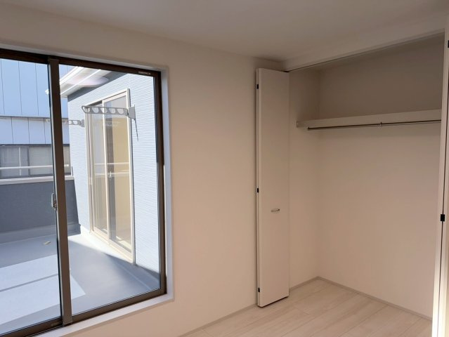 川口市上青木2丁目　新築一戸建て　1号棟の洋室|個人の部屋や寝室として使える洋室です