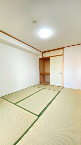 ダイアパレス宝塚クオリテージⅣの和室|押入れ付き