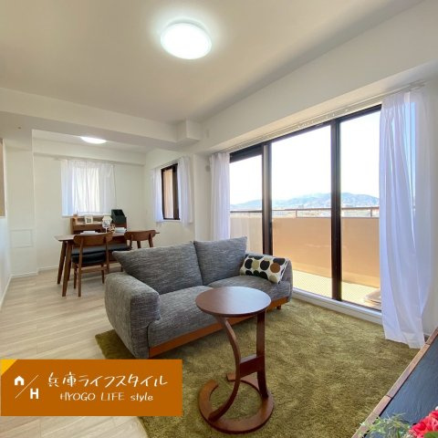 ダイアパレス宝塚クオリテージⅣの居間・リビング|LDK