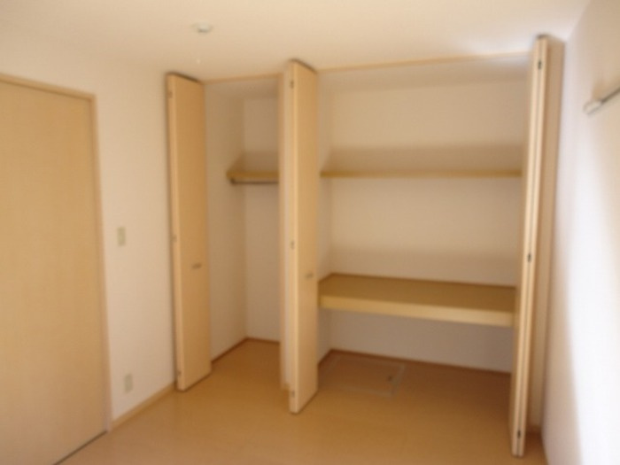 ウィルモア 土佐の収納|南洋室6帖収納