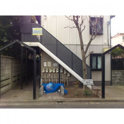 【エントランス】 | グリーンフラッツ旗の台