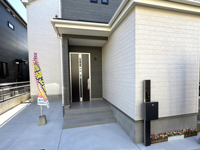 三郷市戸ケ崎３丁目新築戸建【前谷小学校：7分】のエントランス|エントランス・玄関ポーチ