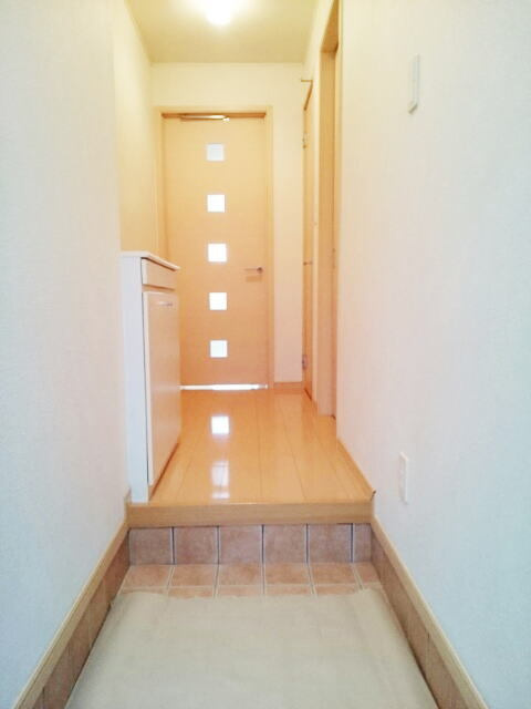 ラフレシールの玄関