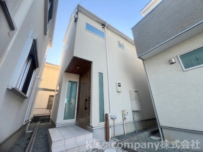■高座郡寒川町一之宮1丁目　中古戸建の外観|外観写真☆街並みに自然に溶け込むやさしい佇まいの住戸です☆