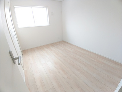 【洋室】 | クレイドルガーデン北九州市若松区二島 第4期 | 今が買い時！ご存じのように人件費、部材費は増加の一途をたどっています。しかしながら住宅の補助は縮小傾向。。。まだ国の支援の残っている、また低金利の今がベストです♪