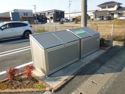  | ステラ | ゴミ置き場