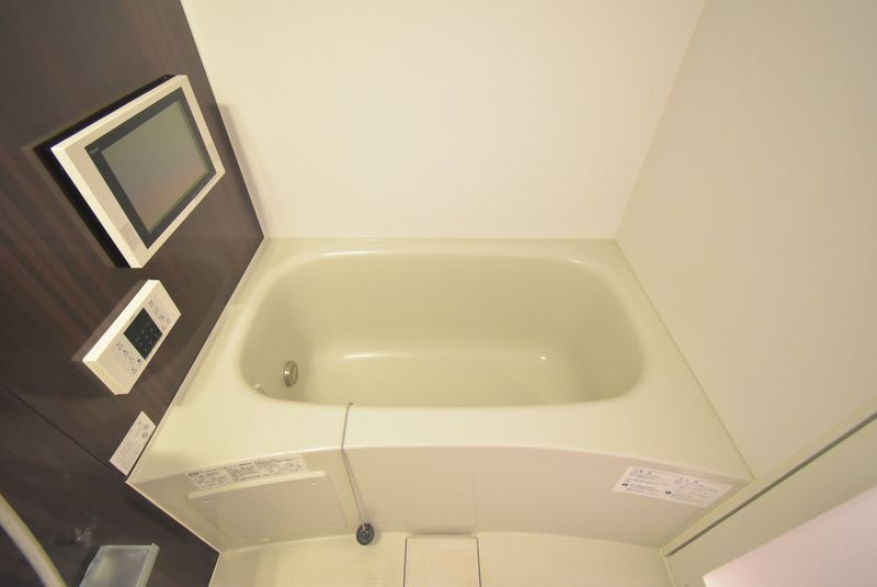 アルバーノ久留米の浴室|追い焚き機能付きのお風呂です♪