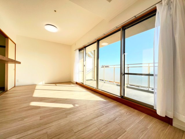 リバティパーク枚方F棟の居間・リビング