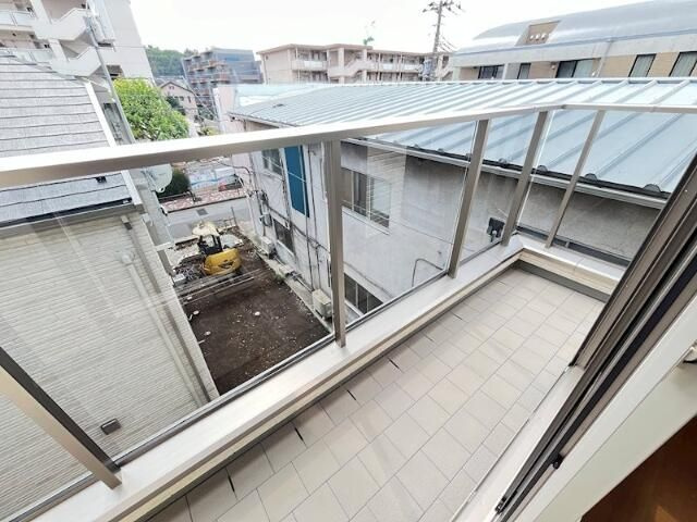 豊玉北１丁目貸家Ｂ棟のバルコニー