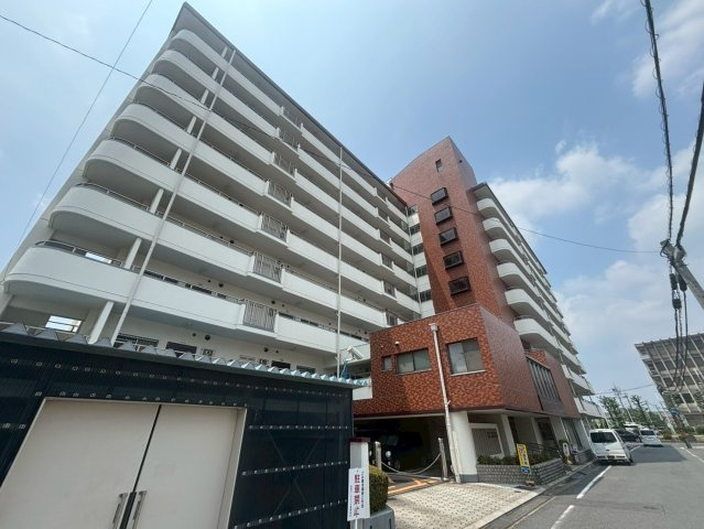 奈良パークハイツの外観