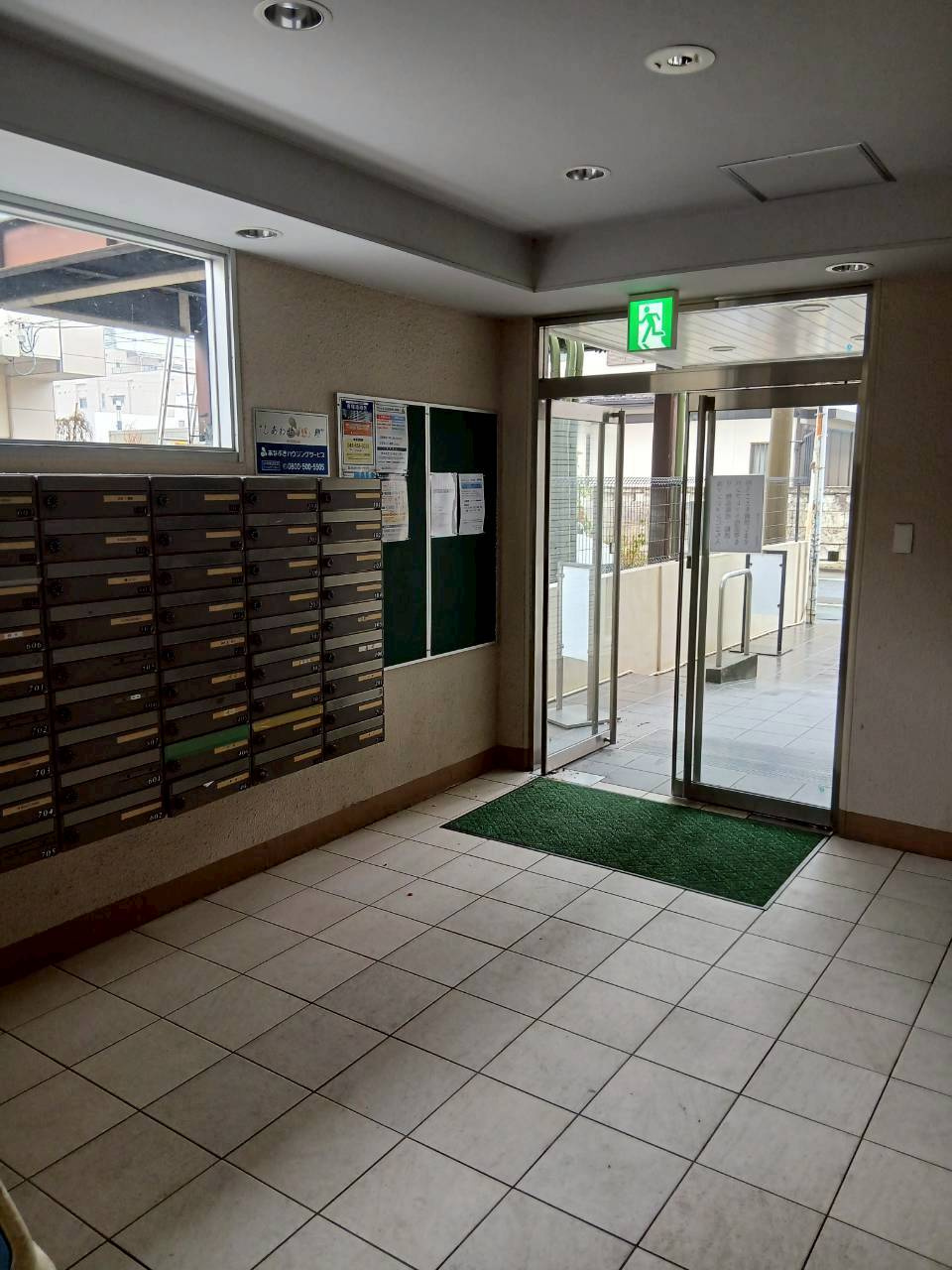 東松山マンションのエントランス