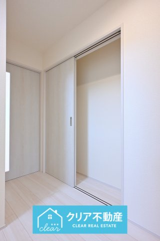 【収納】 | 第３富士見町時沢9号棟★太陽光パネル付き★ | 廊下のスペースも大きくて便利な収納付き♪