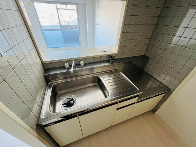 日宝アドニス塩屋のキッチン