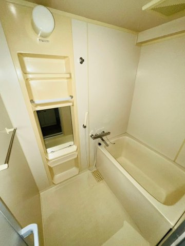 日宝アドニス塩屋の浴室