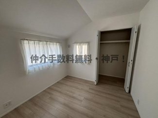 【洋室】 | 神戸市西区枝吉1丁目　新築戸建　仲介手数料無料！ | 落ち着いた色調の洋室です