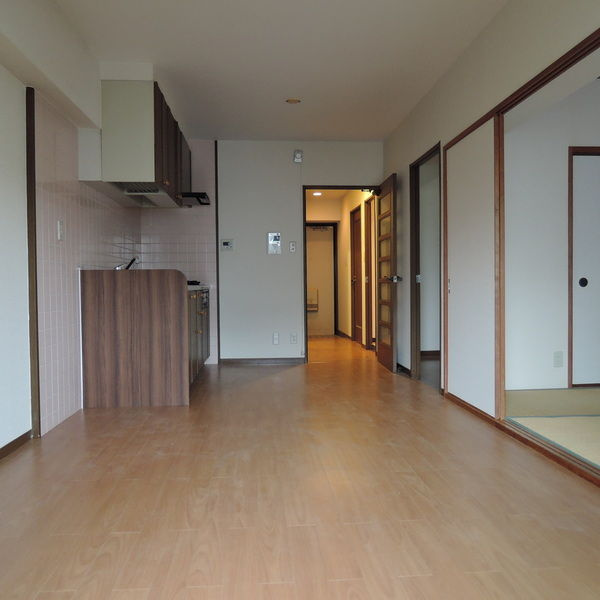 ダイアパレス慶徳の居間・リビング