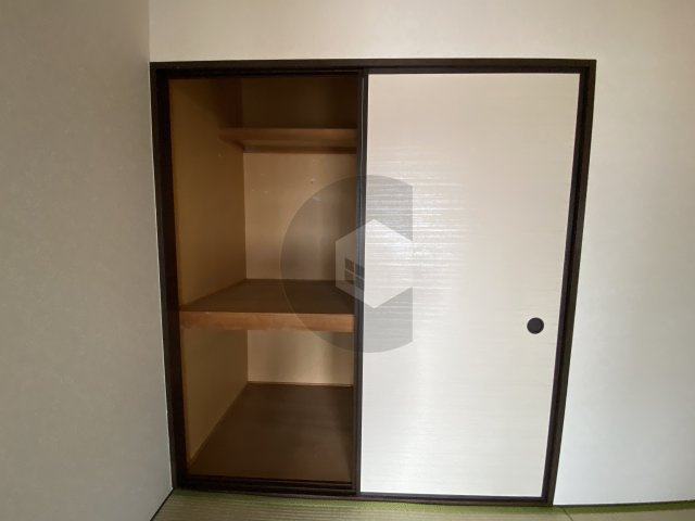 シロハイヌ小阪の収納