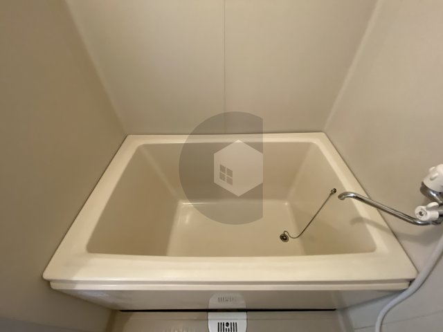 シロハイヌ小阪の浴室