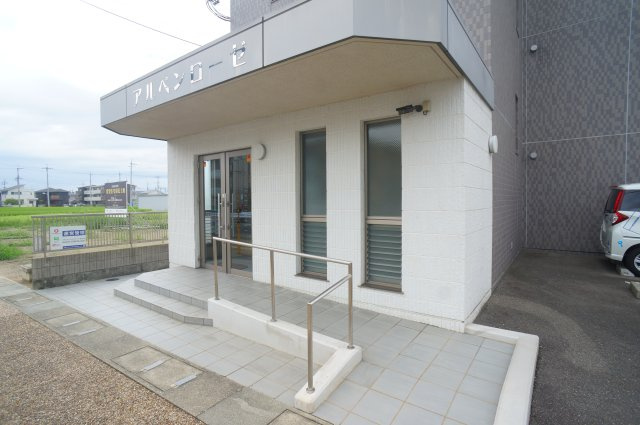 アルペンローゼのエントランス