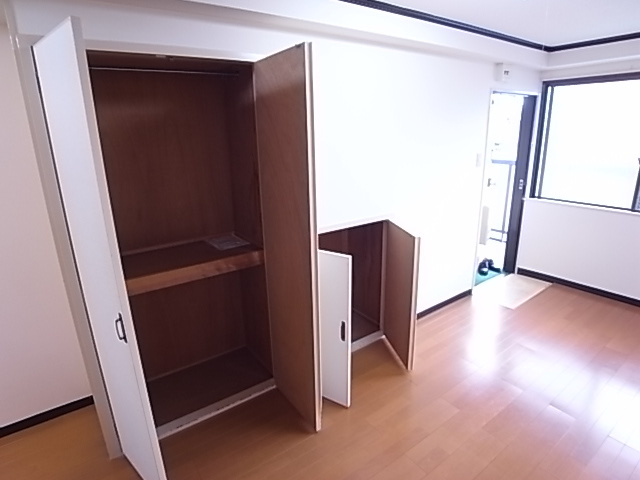 第三大田ビルの収納
