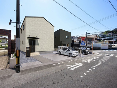 【外観】 | サンコート古前2丁目 | ◆完成前に当社契約で仲介手数料無料！
資金計画から銀行選び、オプション工事や税金の事までフルサポート！
近隣の完成現場案内可能♪お気軽にお声掛け下さい(*^。^*)
※完成予想図。仕様は異なります