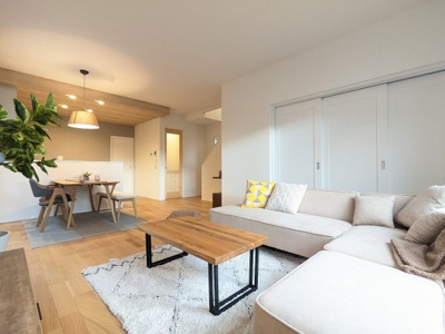 【居間・リビング】 | サンコート古前2丁目 | 【頭金0円、フルローン可能です♪】お支払期間も50年までOK。ピッタリな資金計画をご提案しますので、一緒に計画を建てて行きましょう♪複数の銀行からピッタリなパートナーをお探しします。