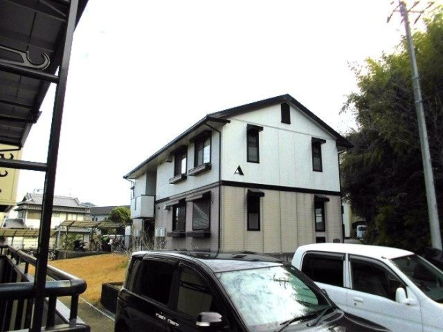 ファミール・ド・鹿児 A棟