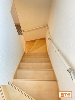 【内観：施工例】 | 寒川町岡田　新築分譲住宅　全2棟 （２号棟） | 同施工会社施工例（階段）