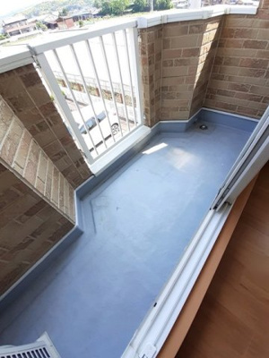 【バルコニー】 | ラフレシールＢ