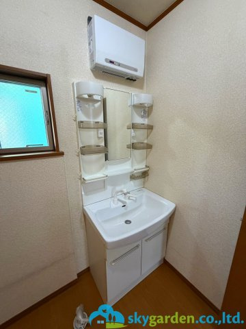 伊勢原市板戸　中古戸建の独立洗面台