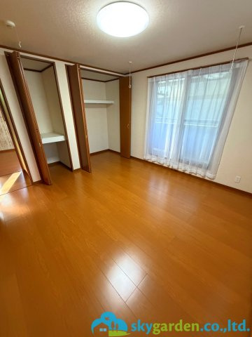 伊勢原市板戸　中古戸建の洋室