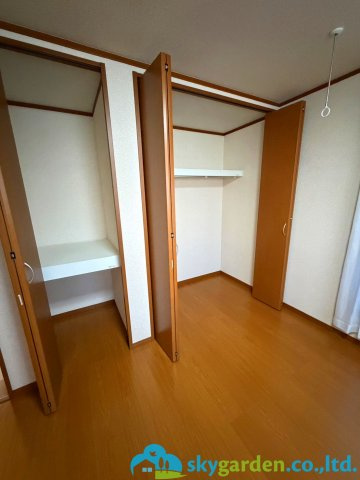 伊勢原市板戸　中古戸建の洋室