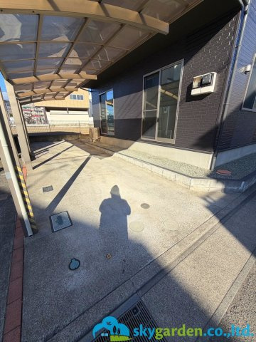 伊勢原市板戸　中古戸建の駐車場