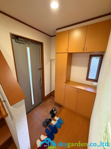 伊勢原市板戸　中古戸建の玄関