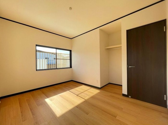 中古戸建 早良区田村4丁目の洋室|コンパクトで使いやすい洋室です