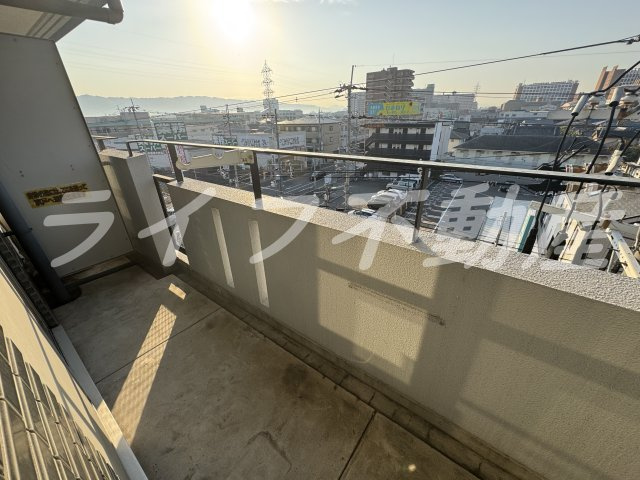 サーティ西尾のバルコニー|落ち着いた時間を過ごせるバルコニーです