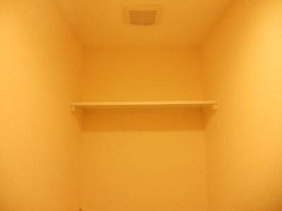 エターナルコート三条のその他|トイレ上部棚