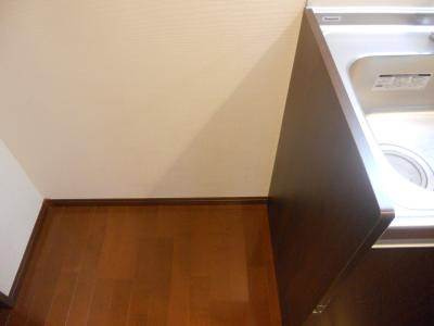 エターナルコート三条のその他|冷蔵庫置場