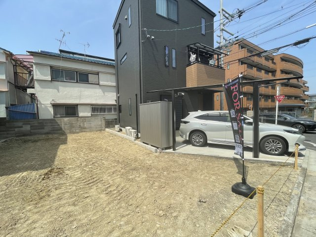 片鉾本町　新築戸建の駐車場